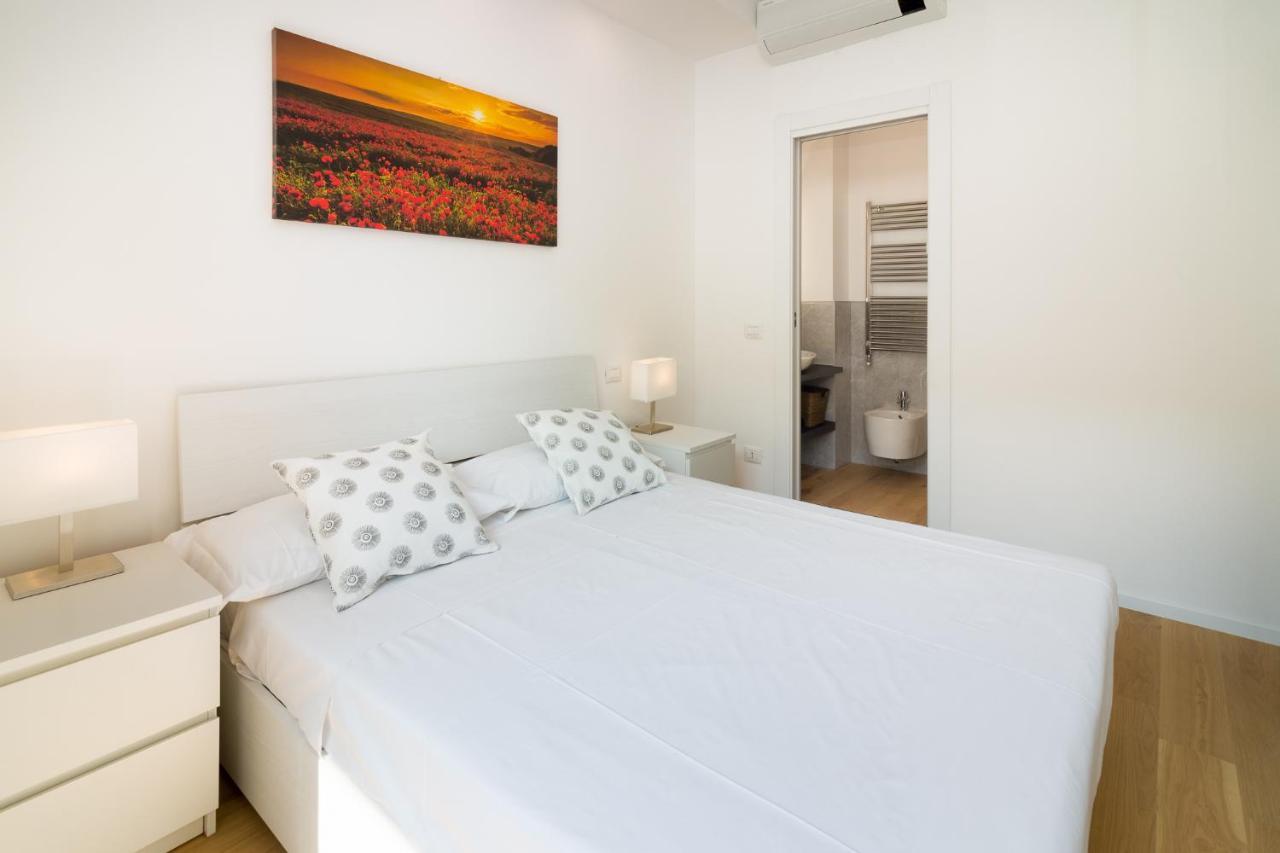 Bright Terrace In Apartamento Milán